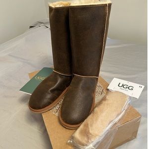 Ugg since 1974 Women's Classic Bomber Tall boots